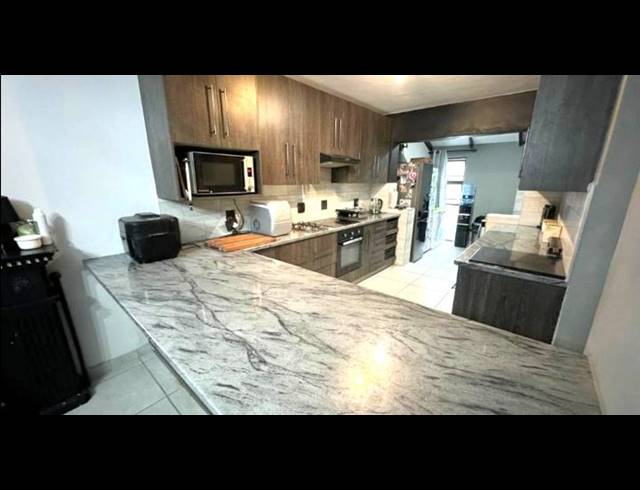 3 BEDROOM DUPLEX FOR SALE IN ARBORETUM